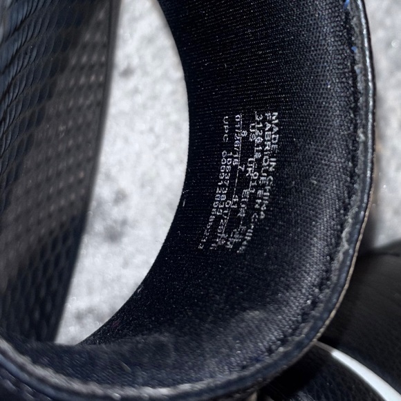 Bundle of 2 Pairs of Nike slides Pink pair and Black pair - Picture 3 of 6